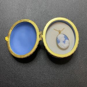 Vintage 10K Gold JCM Mother & Child Cameo Pendant (pendant 10k - Necklace 12kGF)